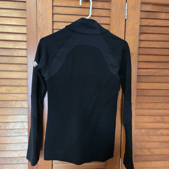 Spyder Women's Black Long Sleeve 1/4 Zip Pullover Activewear Top Size Medium - Picture 2 of 6